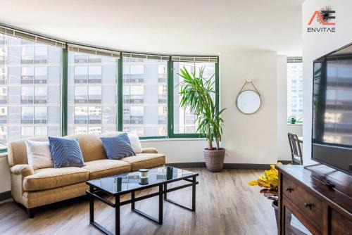 Downtown Chicago Appartement | ENVITAE 3BR Luxury Corner Loft with Navy Pier Views