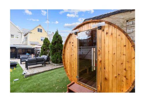 Constable Hook Maison | Epic Spa & Play Retreat NYC EWR Sleeps 30!