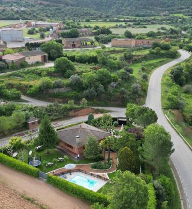 Artesa de Segre Maison | Era de Cal Baro - Casa rural con gran piscina y jardin