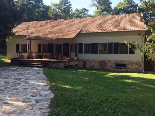 Porva Appartement | Erdő szélén házikó
