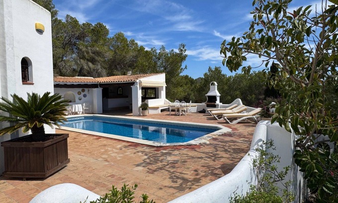 Santa Eulalia del Rio Villa | Tranquil Villa Escape - family sized hillside Villa with private swimming pool