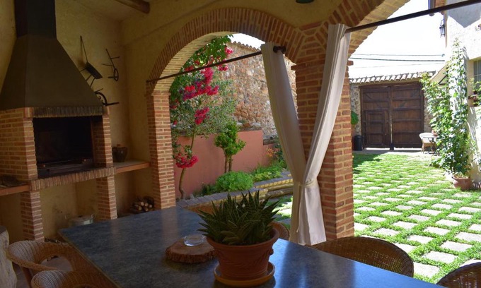 Villanueva del Rebollar de Sierra Maison | La Casa del Azafrán