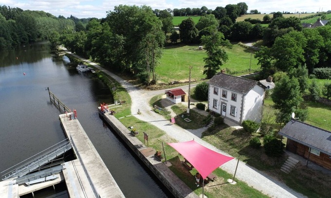 Sace Maison | Escapade en bord de rivière La Mayenne