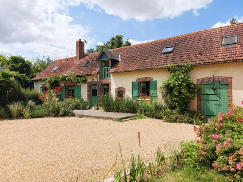 Mezieres-au-Perche Maison | Escapade en longère avec jardin au bord de l'Ozanne, Dangeau, 6 pers. - FR-1-581-25