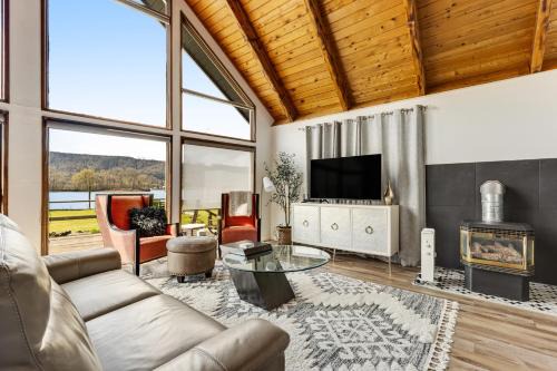Cathlamet Maison | Escape on the River