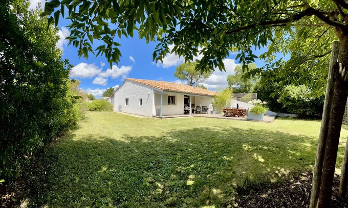 Saujon Appartement | Évasion en Villa à Saujon – 170 m², Jardin Privé, Proche Plages & Vignobles, Idéale 9 Personnes