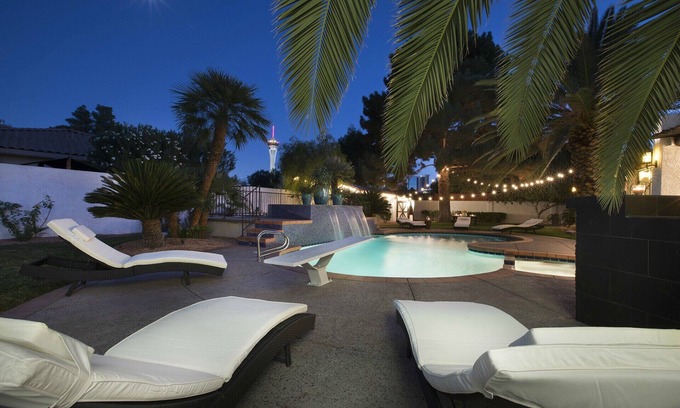 Scotch Eighty Maison | OASIS PRIVÉ MODERNE DE LUXE-1 MILLE À LAS VEGAS STRIP