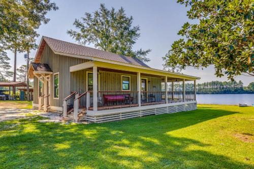 Harold Maison | Escape to Nature Lakefront Jay Cottage with Views!
