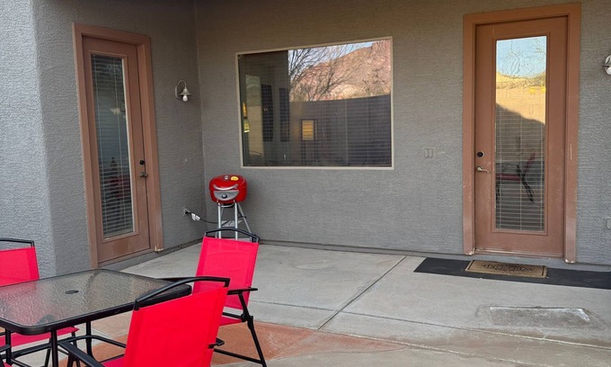 Tucson Mountain Sanctuary Maison | Escape to Serenity: A Sunlit 4-Bedroom Haven Near Saguaro’s Cacti & Tucsons Gems