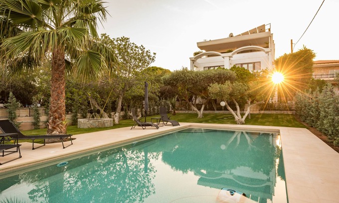 Lavreotiki Maison | Escape to Sounio Cape