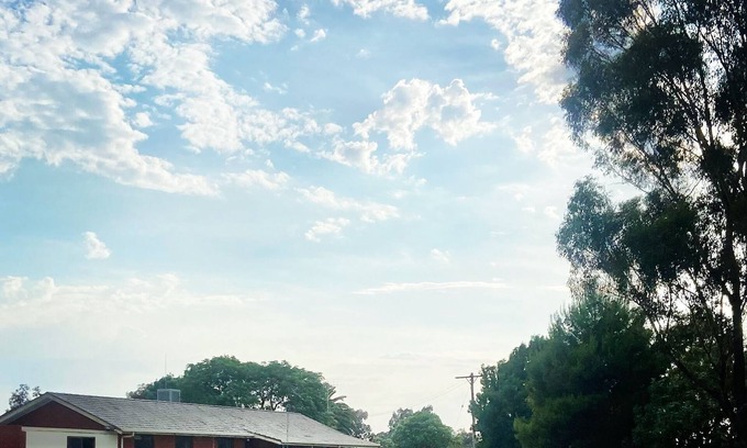 Tocumwal Autre | Escape to the expanse, the peace, the beauty of a farm stay.