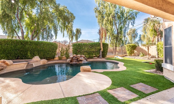 Pecos Park Maison | Escape to the sun with a private pool, ideal getaway for families or couples