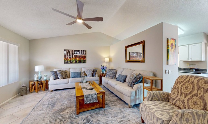 Sun City West Maison | Escape to this charming house in Sun City West, AZ w/pool & pickleball