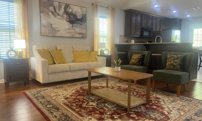 Valdosta Maison | Escape to Valdosta: Explore Wild Adventures & Relax
