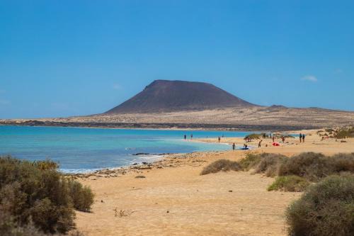 Caleta de Sebo Maison | Eslanzarote El Ancla House, wifi, Sea views