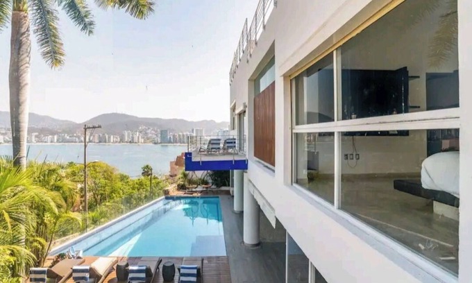Playa Guitarron Maison | Espectacular casa en Brisas Guitarron con la mejor vista a la Bahia
