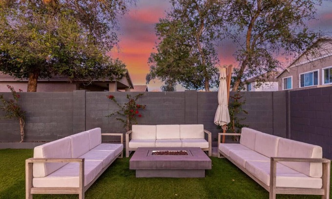 Power Ranch Maison | Esplanade Experience | Pool | BBQ Grill | Modern