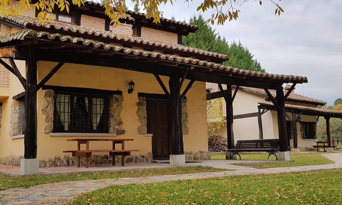 Arenas de San Pedro Cottage | Essence de Gredos I et II