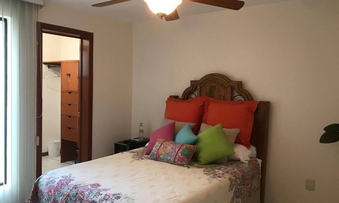Guadalajara Appartement | *~Estacionamiento Seguro ¬ WiFi ¬ 5 min Expo GDL~ Restaurantes y Plaza del Sol*