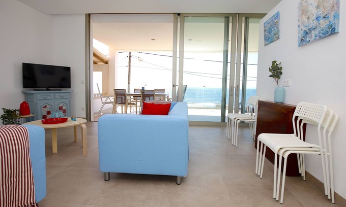 S'Estanyol de Migjorn Appartement | Estanyol Mar - Apartment with Terrace, Sea View, Ideal for Groups & Families