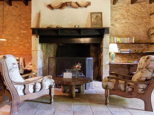Les Eyzies Maison | Estate in Dordogne near Sites