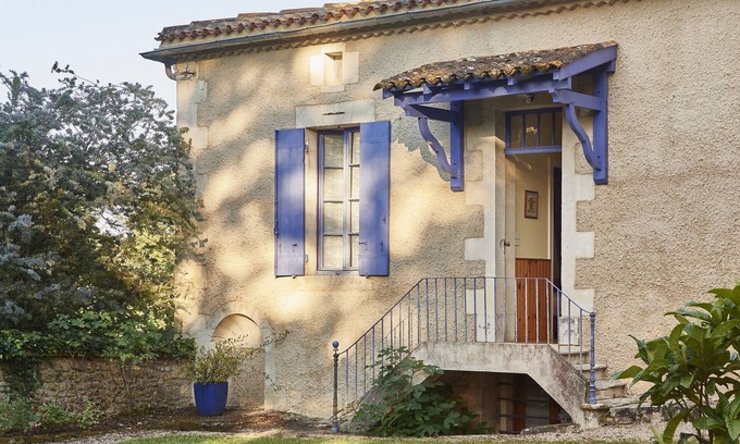 Saint Palais Cottage | Estuaire Gironde - Proche BLAYE Dans les vignes à 1 km tous commerces Gite 75m²