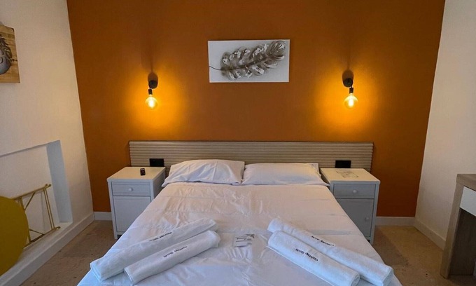 Arganda del Rey Hôtel | Estudio con Cama Matrimonio en Arganda del Rey, Madrid Cocina y Balcón
