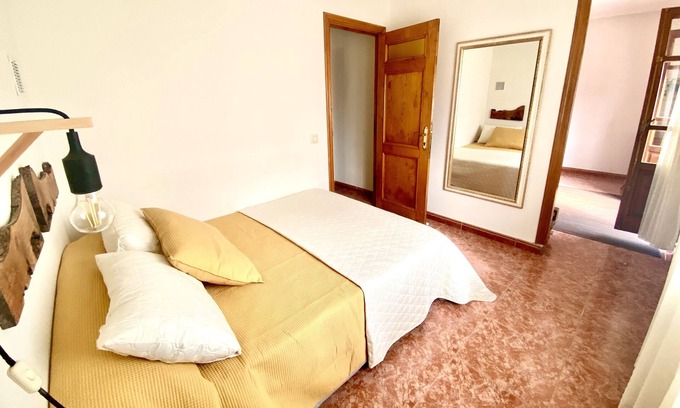 Boal Appartement | Estudios en un Pueblo de Asturias :coworking y Coliving, Salón con Chimenea
