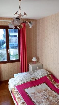 Fleury-les-Aubrais Maison | Etablissement commun avec chambre privé tranquille avec jardin a 10 min a pied de la gare de Fleury-les-Aubrais et 2 min d Orléans