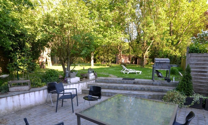 Bailly Appartement | "Etang" Vaste appartement duplex (200m2) donnant sur un grand jardin privatif|capacité 14 personnes