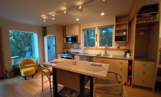 Friendly Appartement | Peaceful getaway in Eugene with hot tub