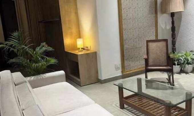 Sector 42 Appartement | Evāra - A Studio Apartment