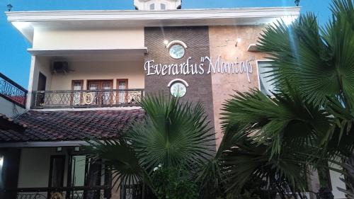 Nuhu Roa Maison | Everardus Mantap Guest House