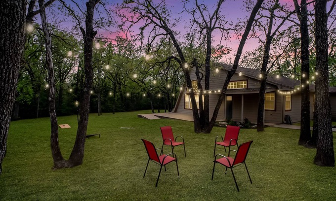 College Station Autre | Evergreen Escape - Smith
