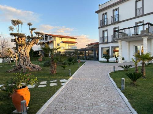 Lezhe Hôtel | Evergreen Laguna Vain-Lezhe