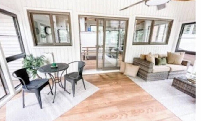 Turbotville Maison | Evergreen Lodge