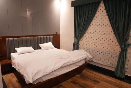 Thanesar Hôtel | Everland Sanjog Resorts