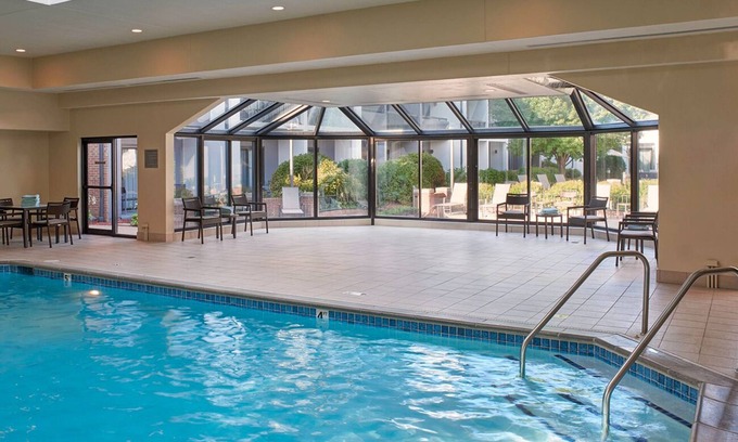 Eden Prairie Station Balnéaire | Everything You Need For The Perfect Vacation! Pool, Parking, Pets Allowed w/ Fee
