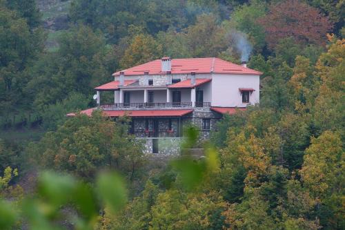 Lake Plastiras Maison | Evilion Traditional Inn