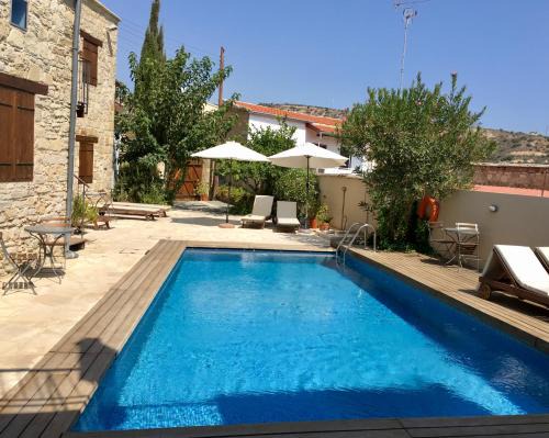 Psematismenos Appartement | Evkarpos Country House