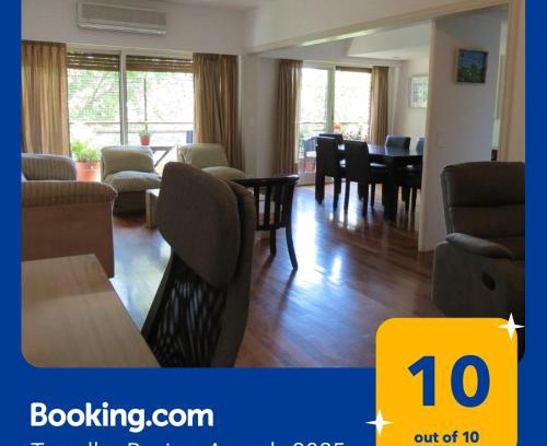Colegiales Appartement | Excelente semipiso todo externo frente a plaza