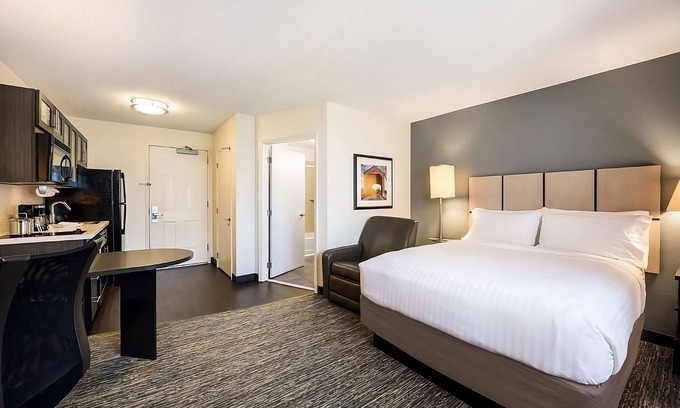 North Arlington Hôtel | Excellent Choice! Unit with Full Kitchen, Short Drive to Six Flags Over Texas