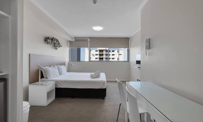 Mackay Appartement | Excellent Location - Modern Hotel Room in Mackay!