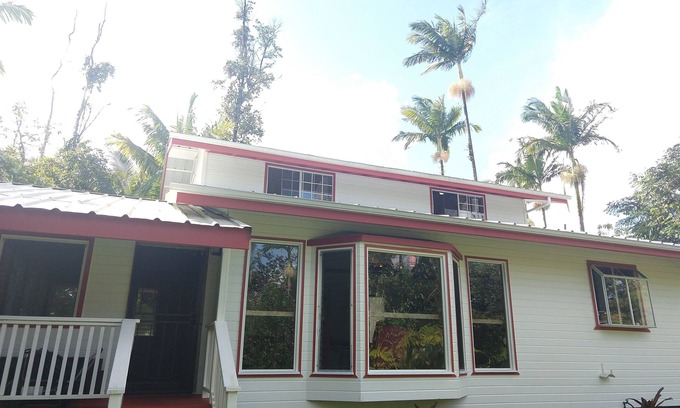 Leilani Estates Maison | Exceptional 10/10 Peaceful Forest Paradise