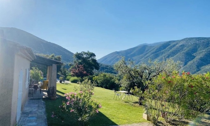 Mollans-sur-Ouveze Maison | Exceptional house with view of Mont Ventoux
