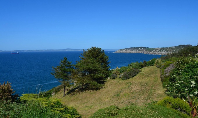Poullan-sur-Mer Villa | Grande maison confortable avec VUE MER EXCEPTIONNELLE