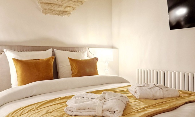 Dole Appartement | Suite d'exception avec jacuzzi et sauna privatif