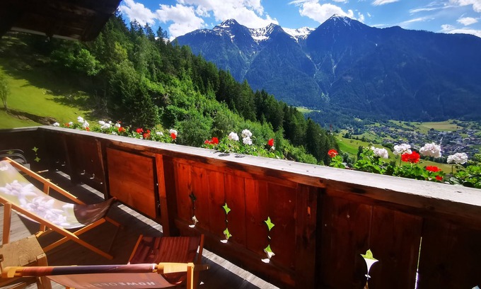 Oetz Autre | Excl. Apartment on a mountain farm in Tyrol at 1100 m with fantastic mountain views