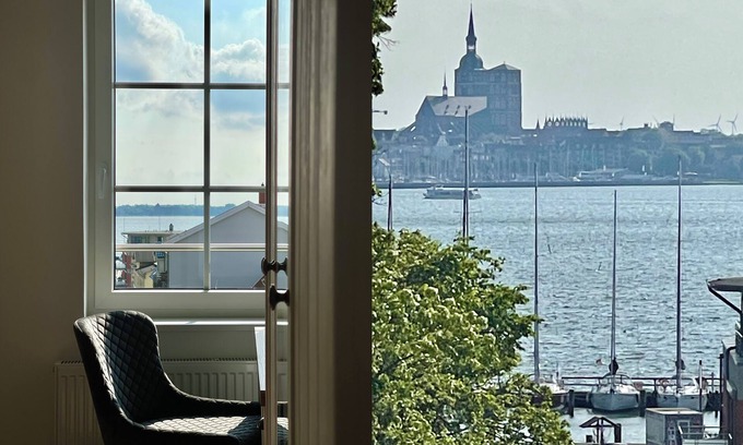 Altefaehr Appartement | Excl. Apartment with panoramic view of the Stralsund skyline - Seeblick Rügen