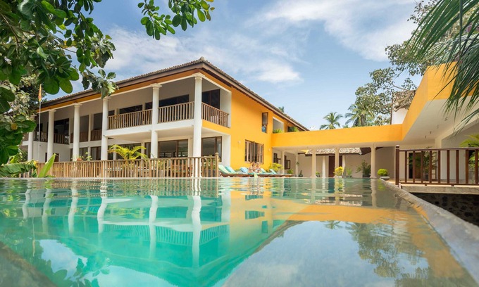Devinuwara Villa | Exclusive 5 Chambres Villa. Entièrement dotés de 17m Infinity Piscine